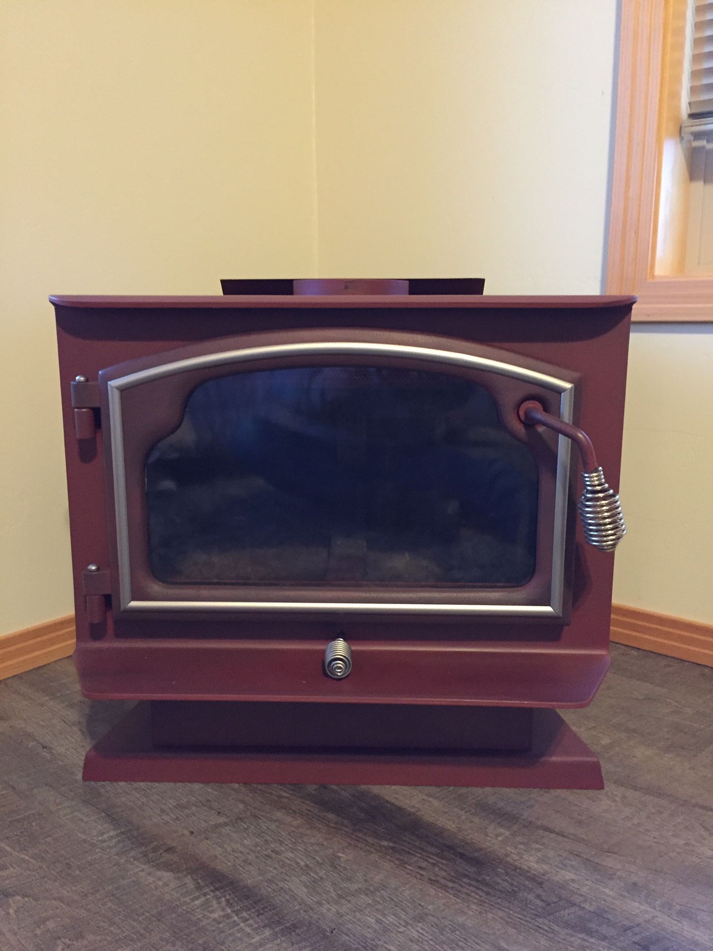 Sierra cricket model 5300 wood stove . Complete with blower motor ready to  install. Will install new fire brick custom painted for Sale in Humboldt,  AZ - OfferUp