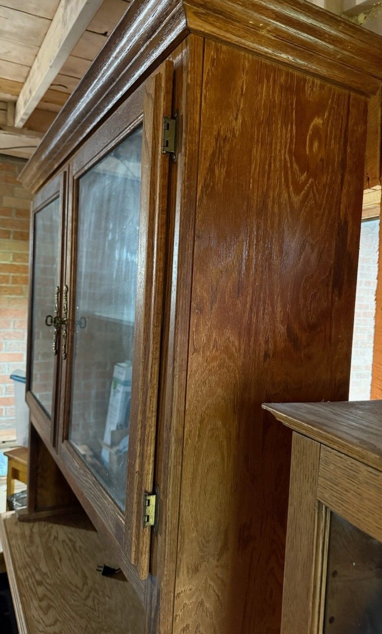 Beautiful Solid Wood China CBinet