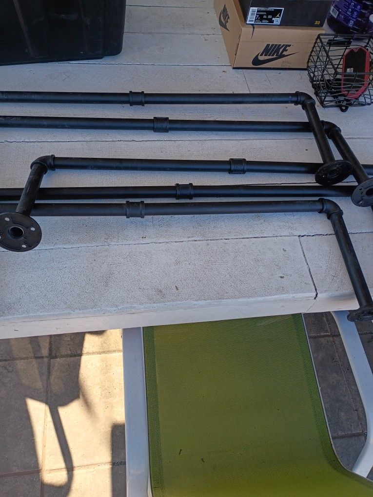 Hanging Pipes 34 Inches Long