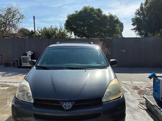 2004 Toyota Sienna