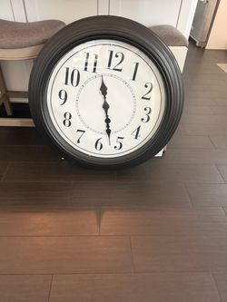 Indoor/outdoor wall clock