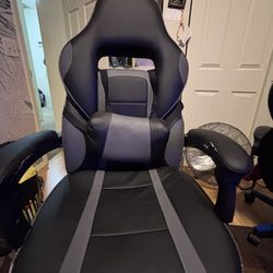 GAMING CHAIR