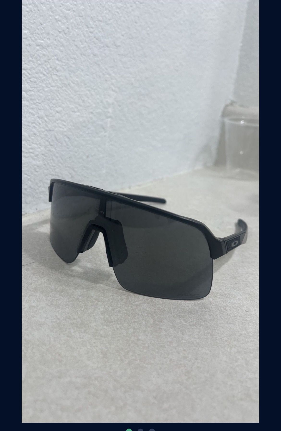 Oakley Sutro Lite