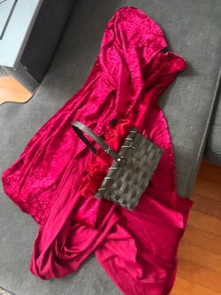 Little red riding Hood cape with basket