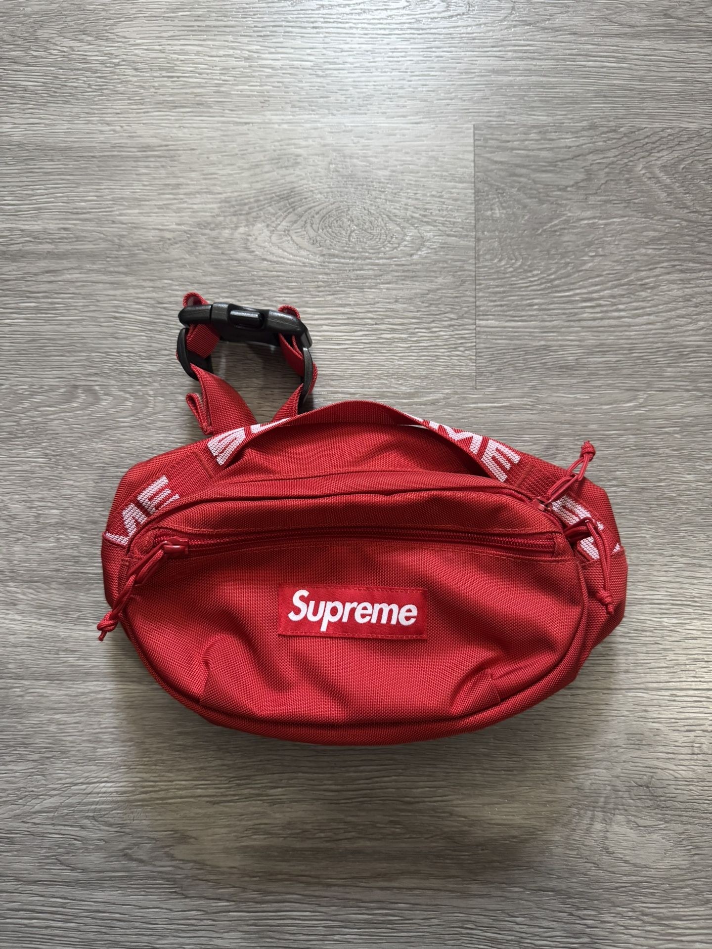 Red Supreme 2018 SS18 Waist shoulder bag