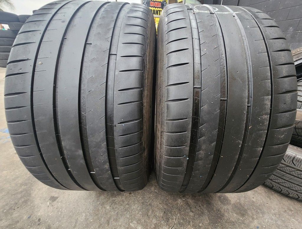 2 USED TIRES MICHELIN 325/35/22