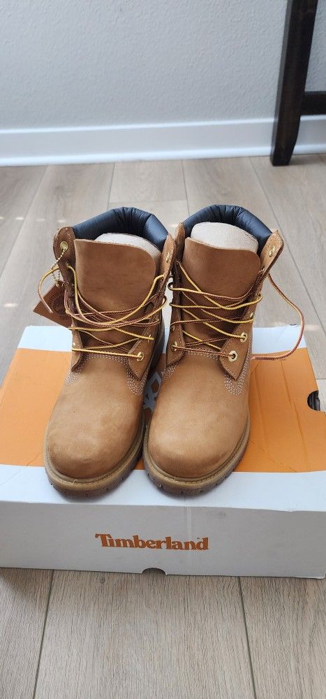 New Timberland Women's Premium Waterproof Boot, Wheat, Size 8