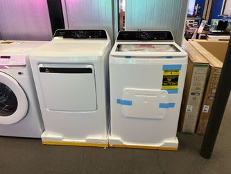 Frigidaire white and black washer and dryer
