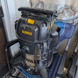 DeWalt Wet/Dry Vacuum 