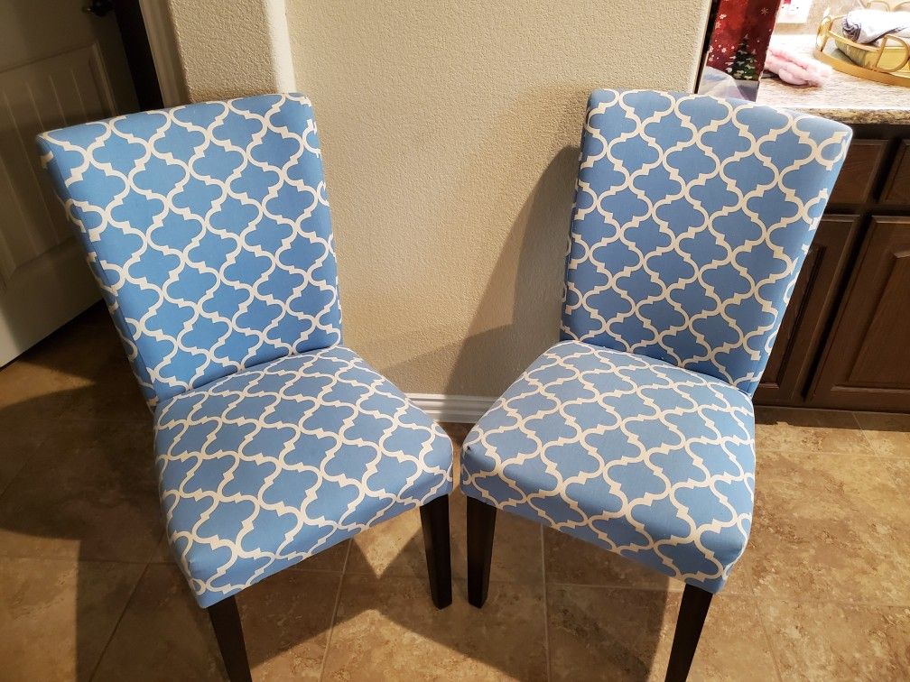 Blue And White Dining Room Chairs