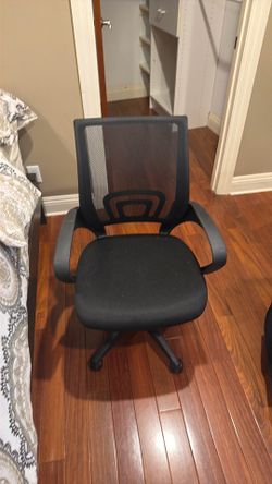 Desk chair