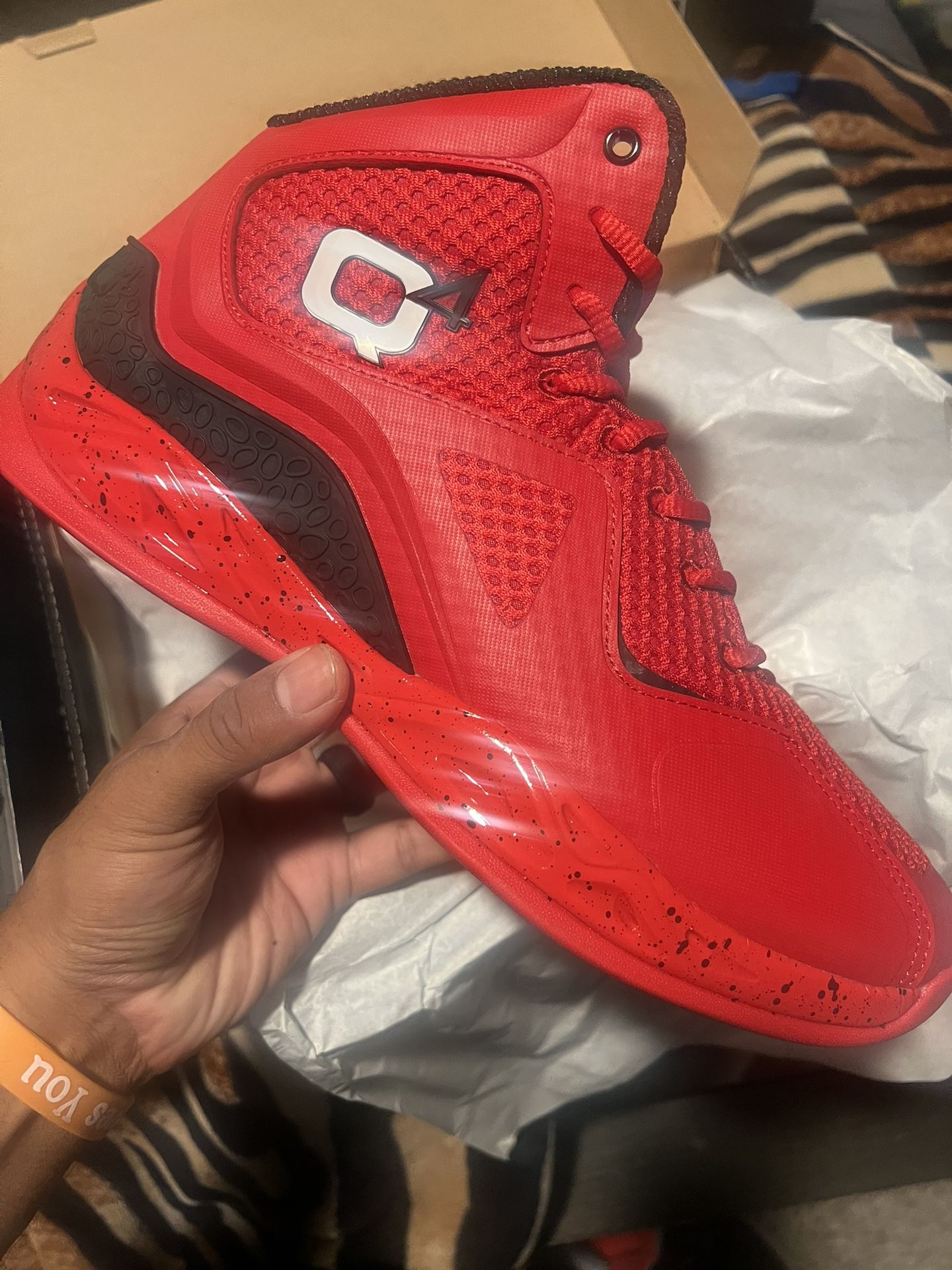 Q4 Basketball Shoes Size 11 And 11.5