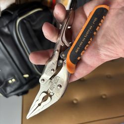 Auto-adjust Locking Players 