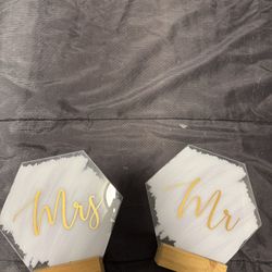Mr And Mrs Sign