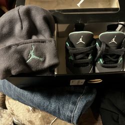 Jordan 4 Retro (GP)