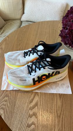 Hoka Clifton Pro size 11