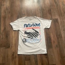 Rue21 White Graphic Tee With "Find Love" Design.