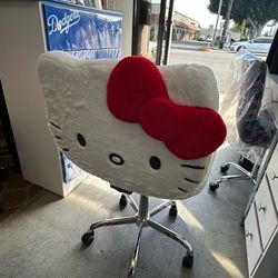 Hello Kitty vanity chair