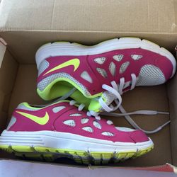 NEW SIZE 1 1/2  KIDS ❌$20