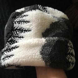 Fleece White, Black, & Gray Winter Hat