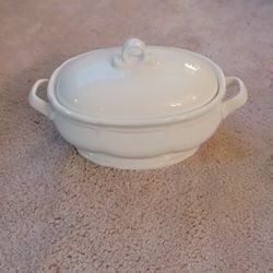 French Countryside Covered Casserole Dish - Mikasa 