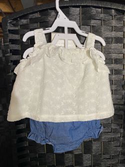 NWT baby girls O-3 month outfit