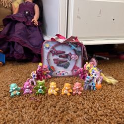 Figurines My Lil Pony and Care Bears 