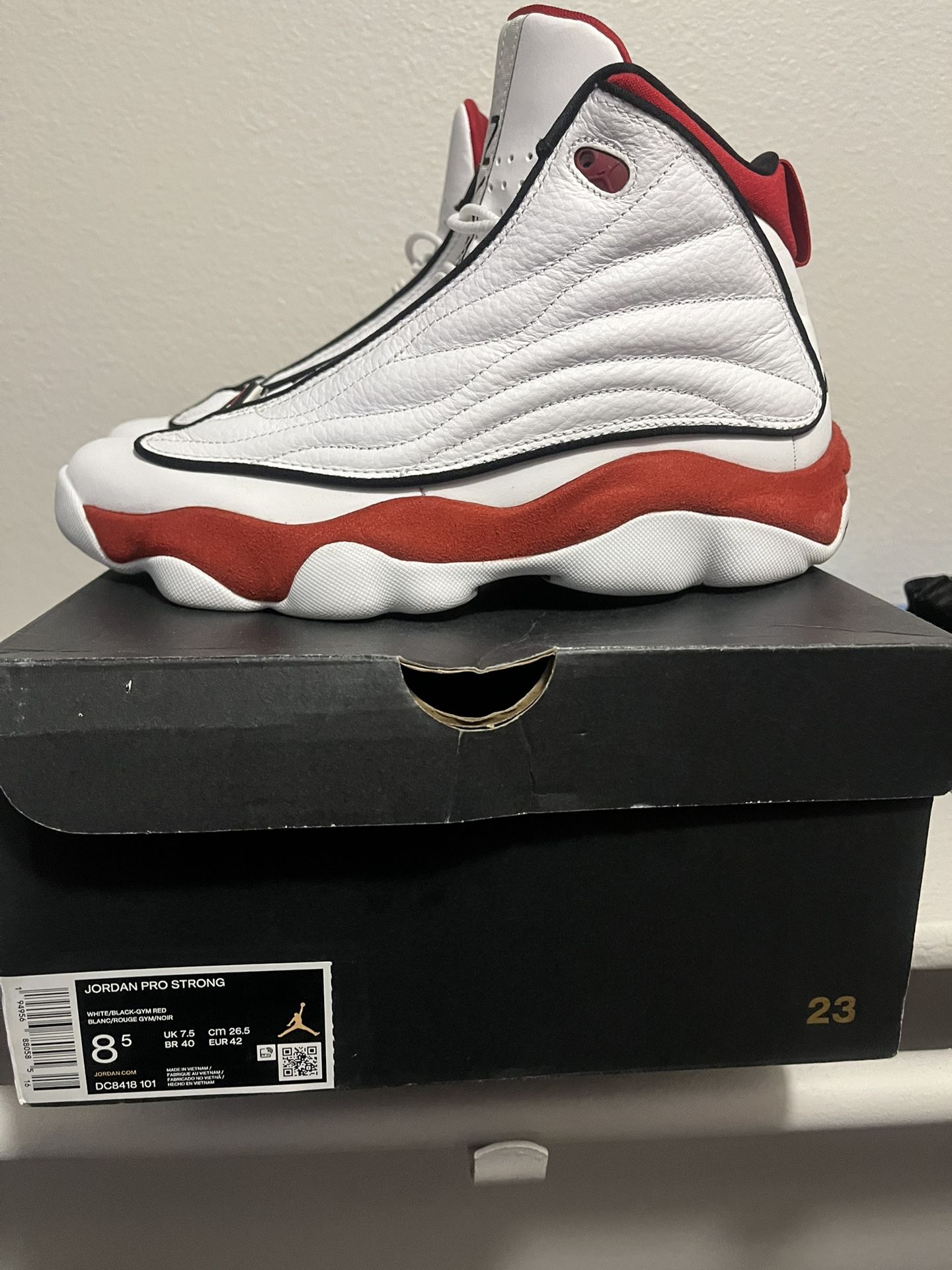 Jordan Pro Strong 8.5
