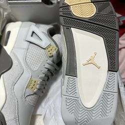 Jordan 4 Photon Dust 