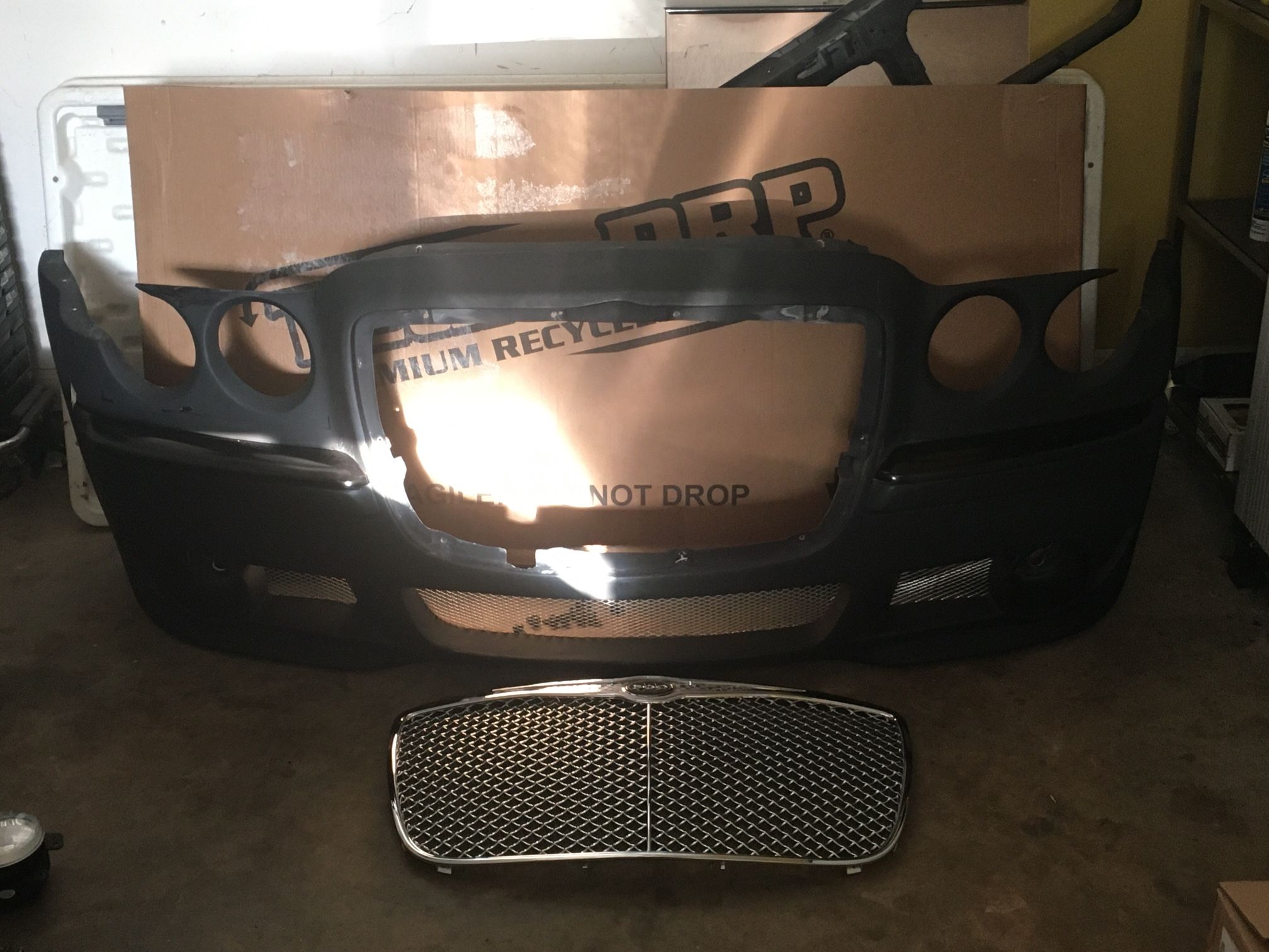 2005-2010 Chrysler 300 Body Kit Bentley Front Bumper & Grill NEW