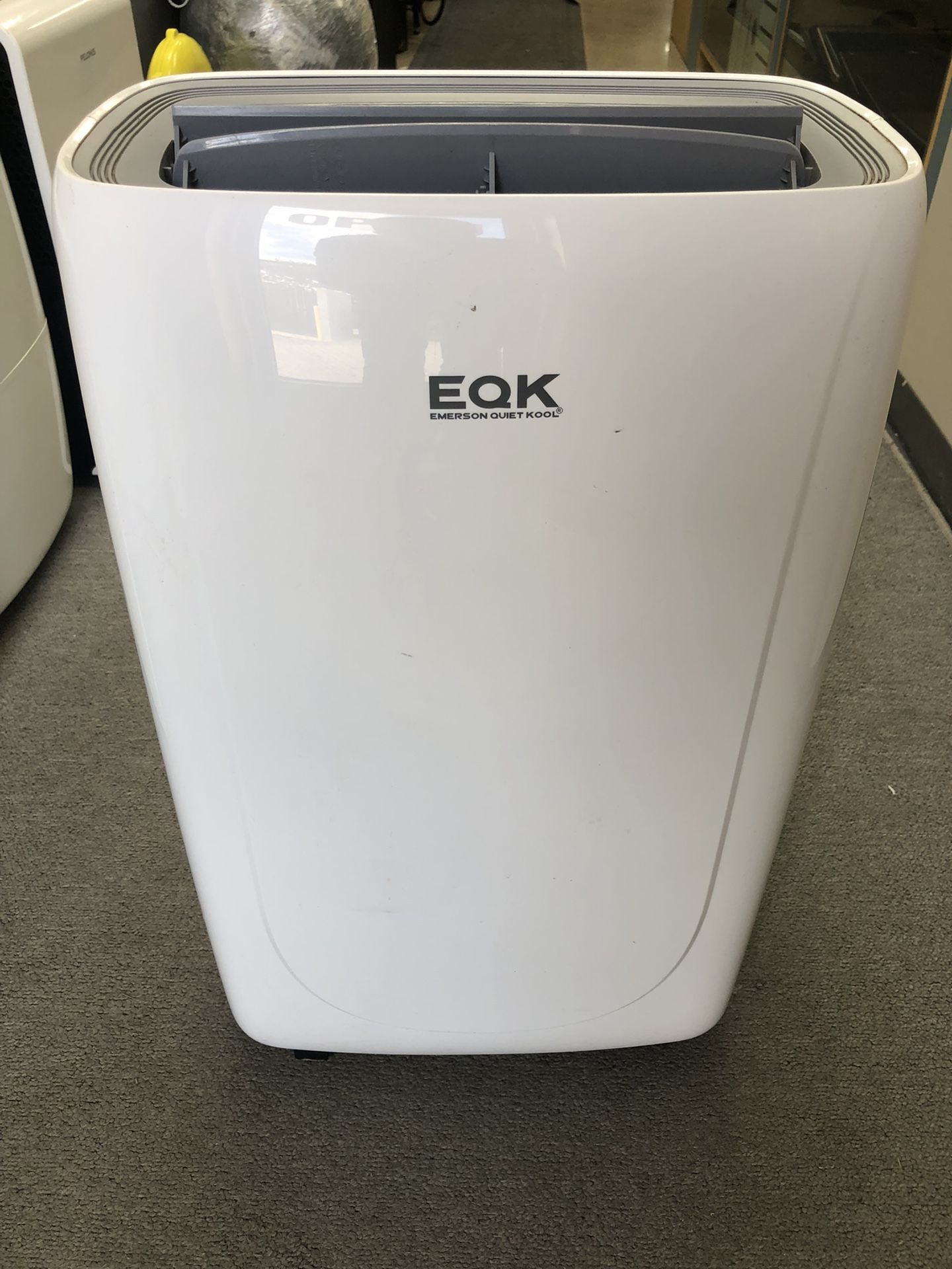 EMERSON QUIET KOOL 10,000 BTU PORTABLE AIR CONDITIONER