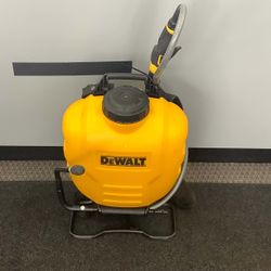 DEWALT 4 Gal. Backpack Sprayer