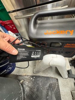 Jackery Explorer 1000
