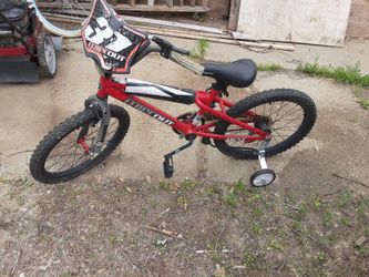 Boys Bike With Training Wheels 