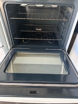 GE Electric Stove 30” (1 month warranty)