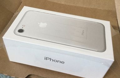 New Apple iPhone 7 32GB Silver FACTORY UNLOCKED A1660