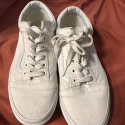 Women’s Laced Vans 