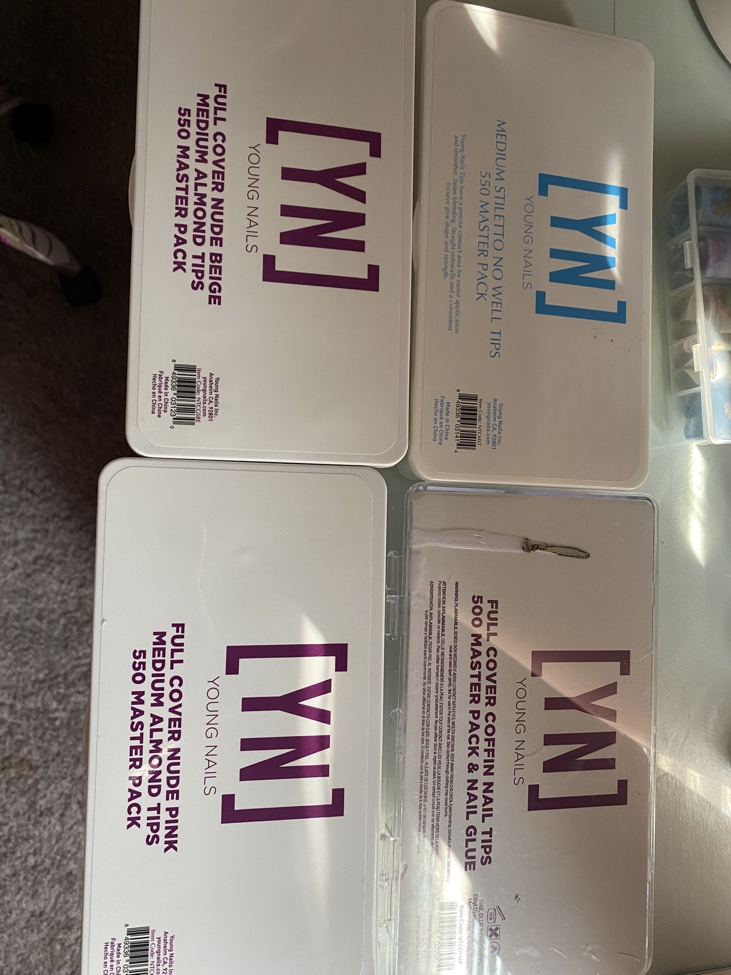 4 Sets of Young Nails Tips 