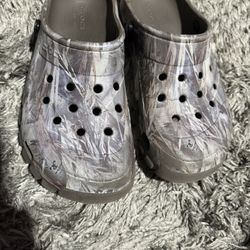 Camo Crocs Classic Clogs Men’s Size 9