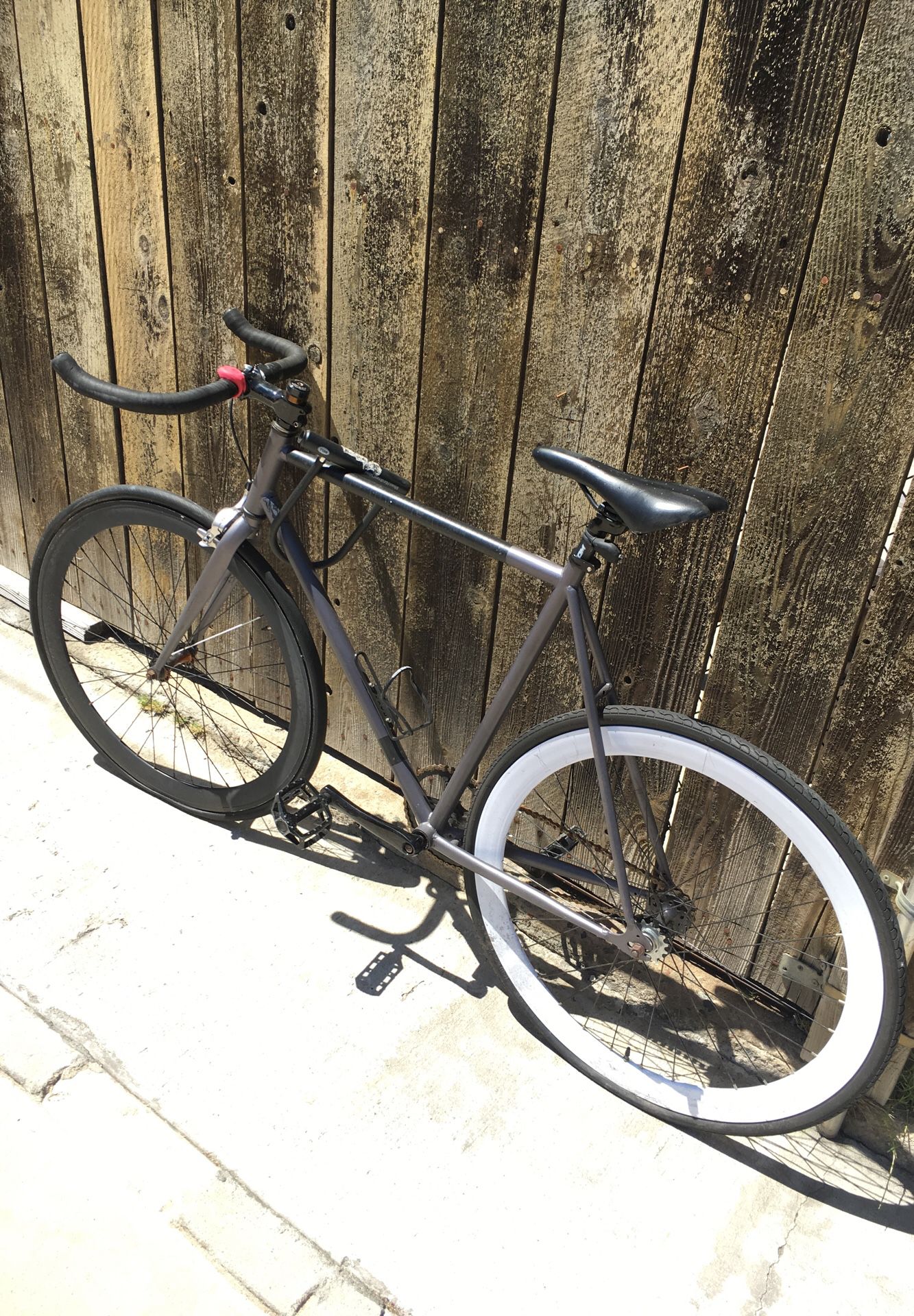 Fixie bike (free wheel option)