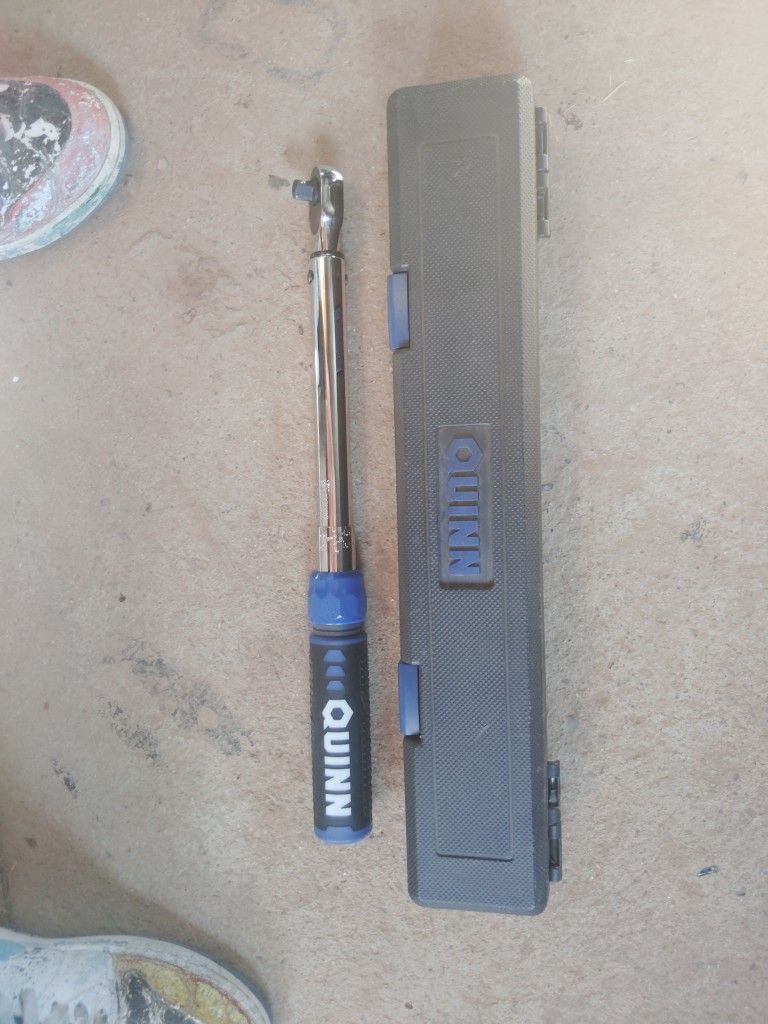 QUINN 3/8ths Click Torque Wrench