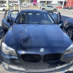 2011 BMW 5 Series 528i Sedan 4D