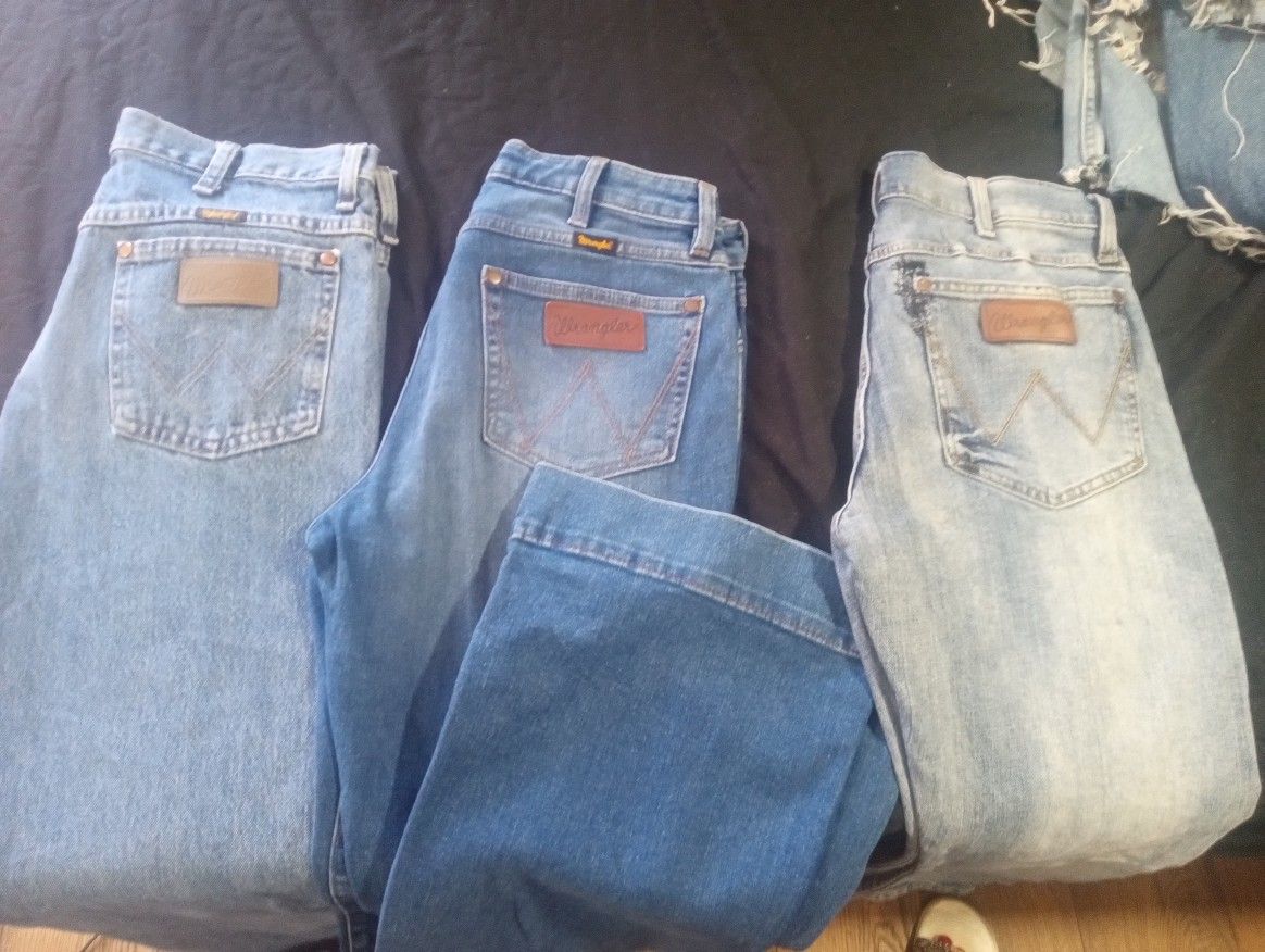 Wrangler Jeans Size 30 To Size 33