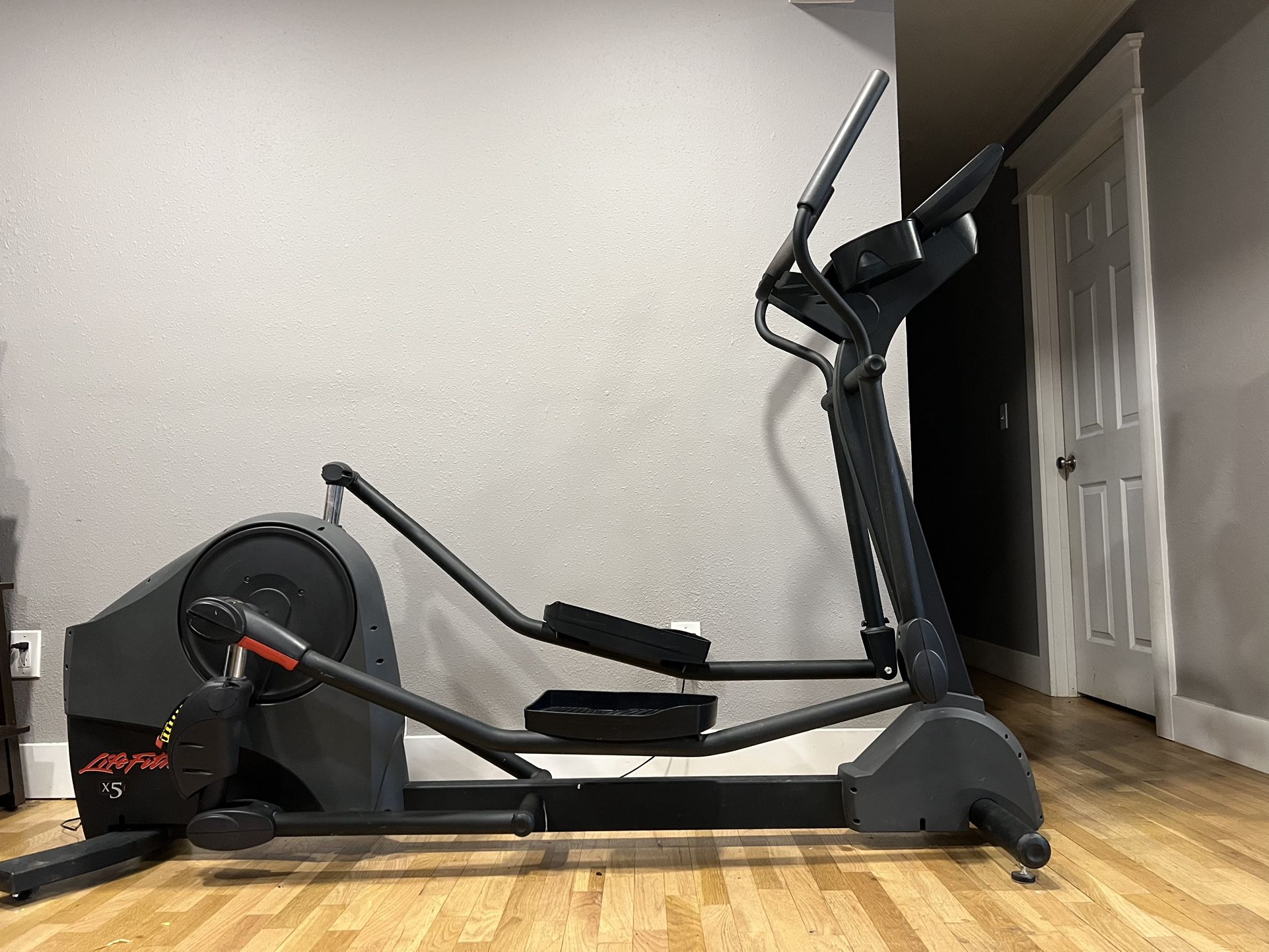 Lifetime Fitness X5 Elliptical