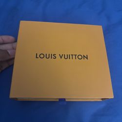 Luis Vuitton Wallet (slender)