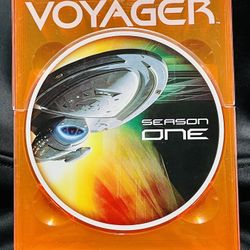 Star Trek Voyager: The Complete First Season [5 Discs] [TV Show]