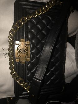 Chanel Boy Bag with Brass gold hardware. Able to ship out today! 10218184  Serial date code for Sale in Port Washington, NY - OfferUp