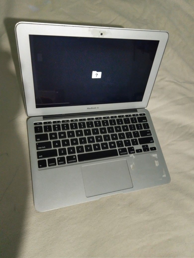 MacBook Air 2014 i5 4 GB For parts Or Repair Motherboard Firmware Locked Good Screlen And Keyboard
