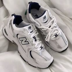 White New Balance 540 