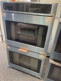 GE Cafe 30” Double Wall Oven (built In) Stainless Steel.  Also Available In Black Stainless 